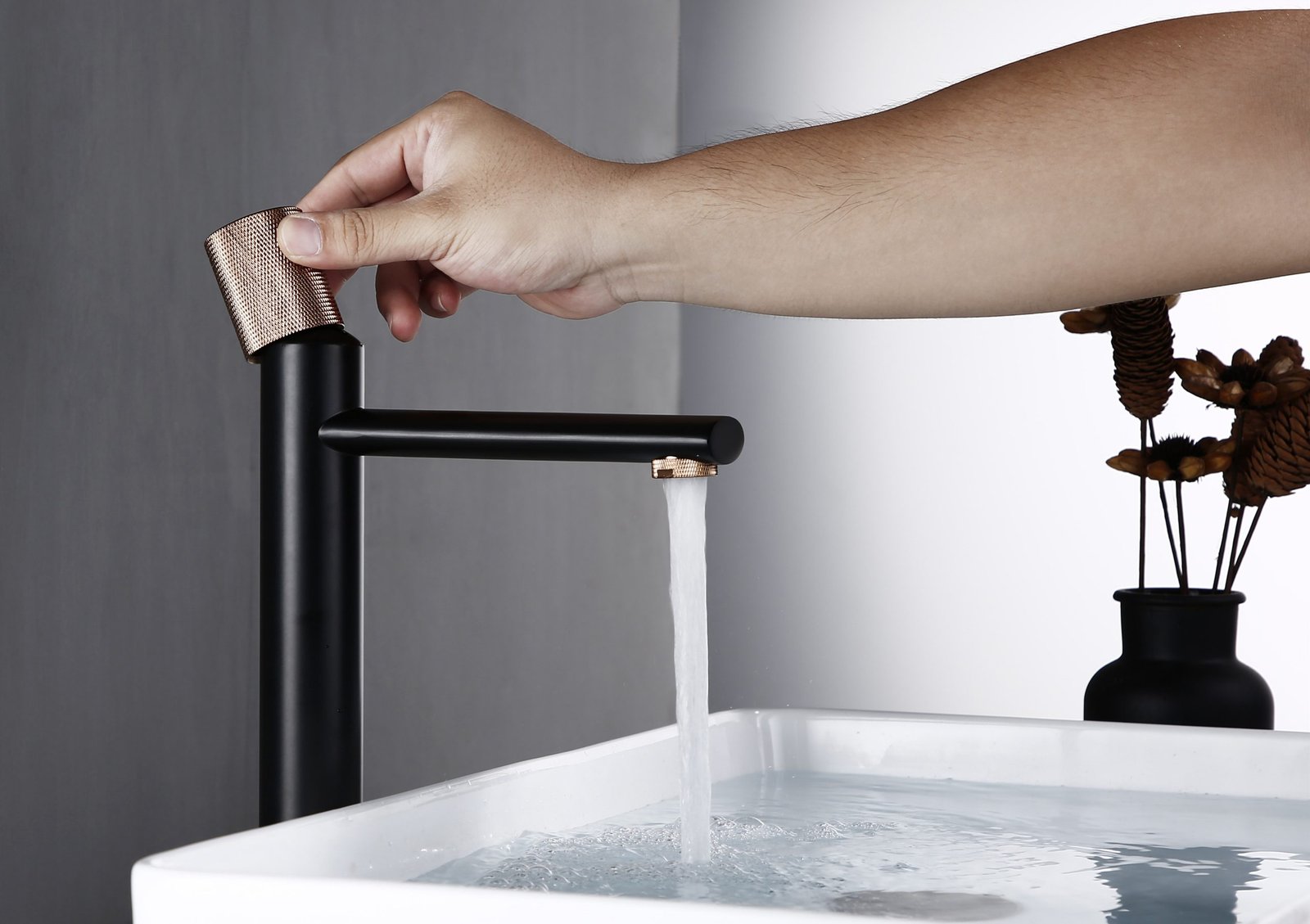 Single Hole Basin Water Mixer