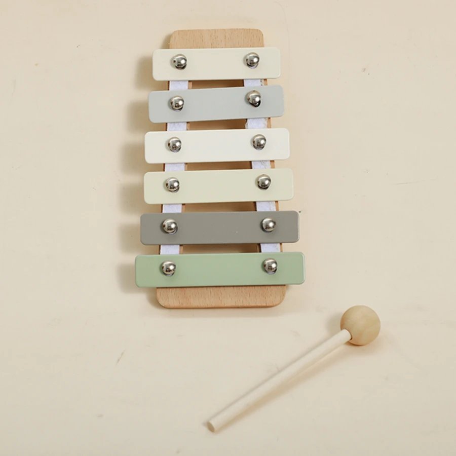 Squirrel Rattle 8